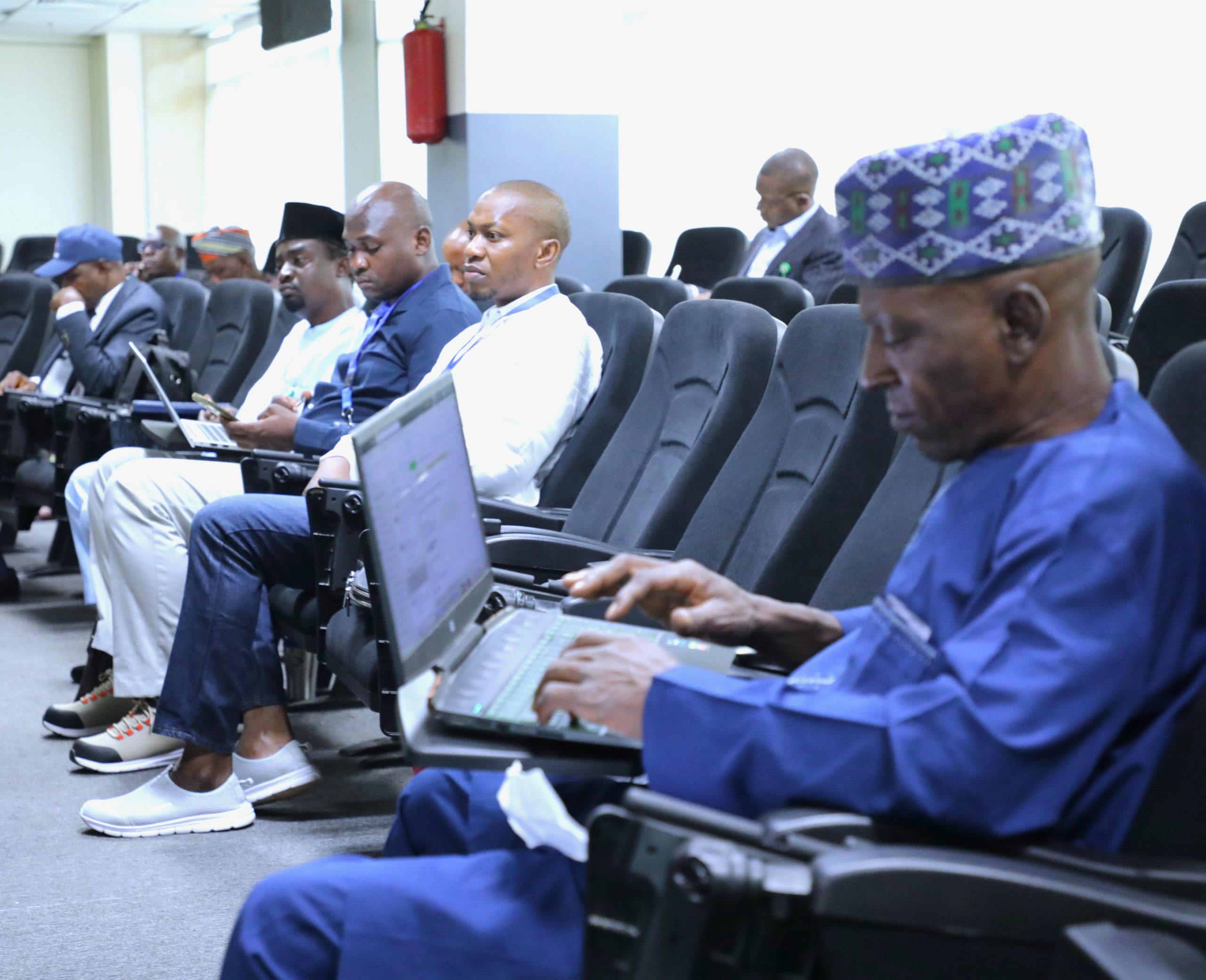Electricity Safety Managers Review Performance, Intensify Efforts to Reduce Accident Rates